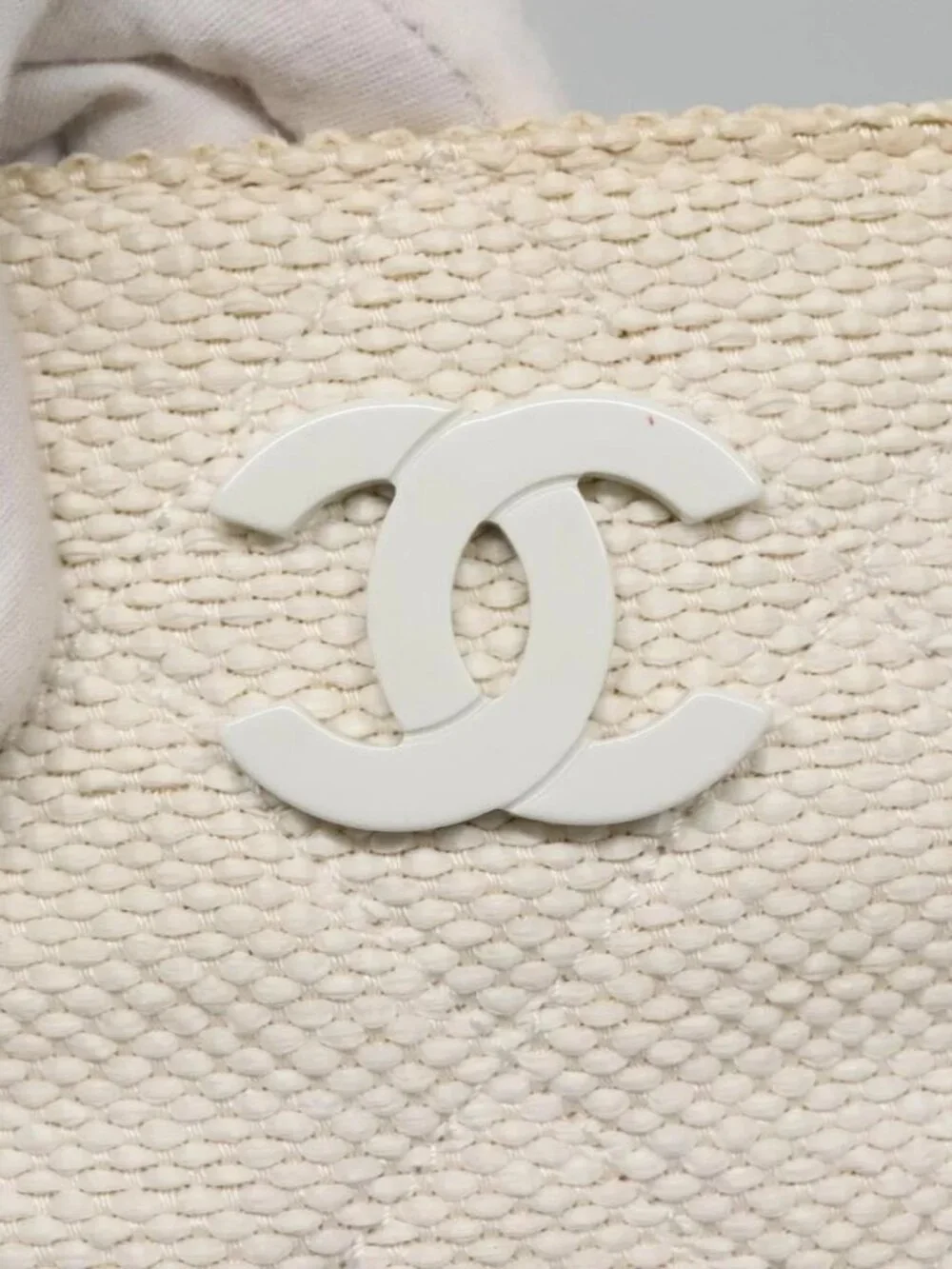 CHANEL Matelasse Chain Shoulder Bag Straw White Gold CC Auth 142166